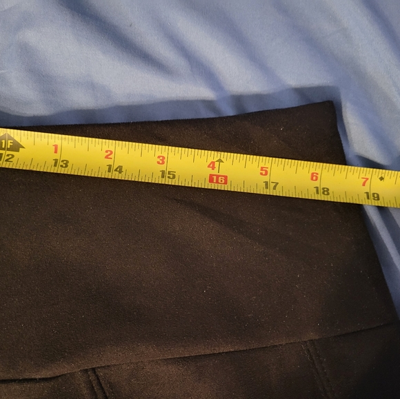 QVC WOMAN W CONTROL PETITE SUEDE LIKE STRETCHY PONTE PANTS. SEE MEASUREMENTS 👀 - Picture 7 of 13